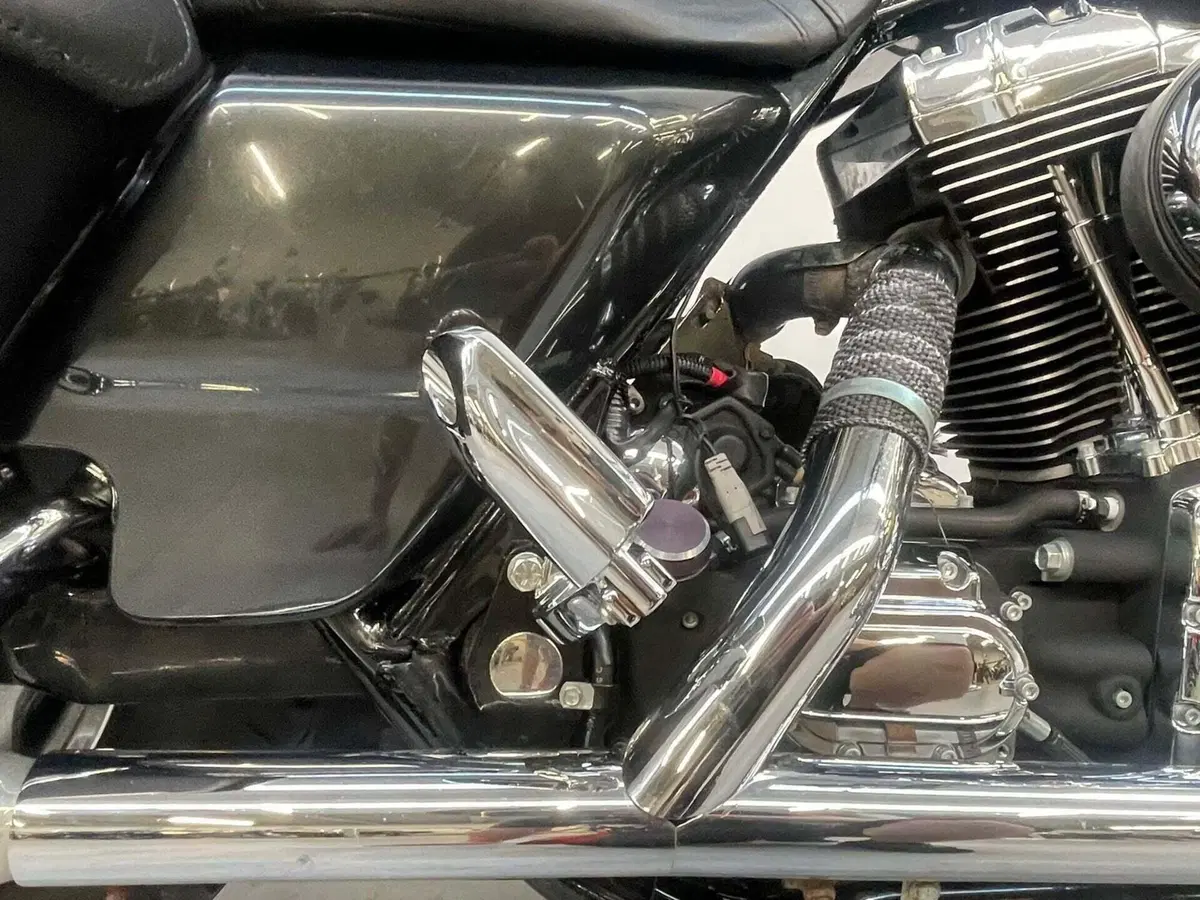 Harley-Davidson 1450 Road King Custom (2005 - 06) - FLHRS (11)