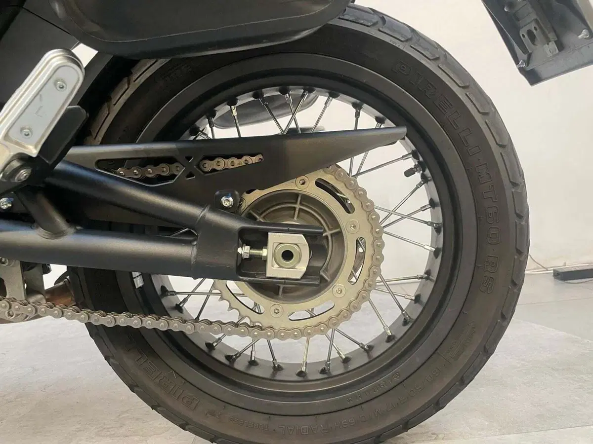 Brixton Motorcycles Crossfire 500 X (2021 - 26) (4)