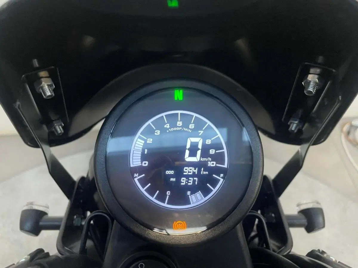 Brixton Motorcycles Crossfire 500 X (2021 - 26) (9)