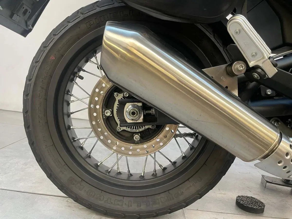 Brixton Motorcycles Crossfire 500 X (2021 - 26) (14)