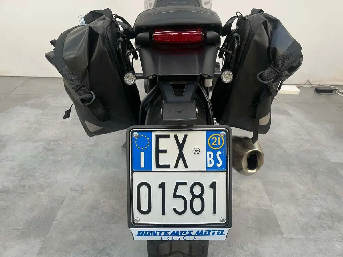 Brixton Motorcycles Crossfire 500 X (2021 - 26) (18)