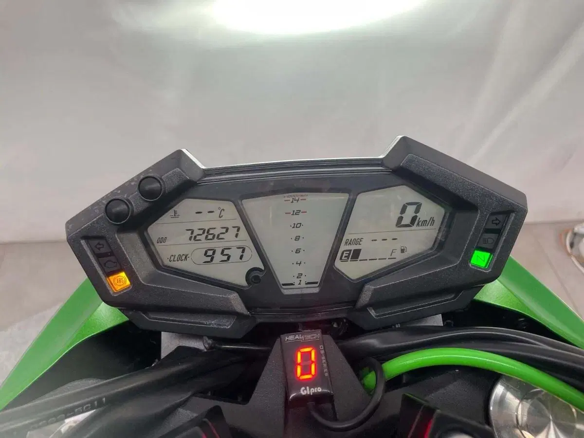 Kawasaki Z 800 ABS (2012 - 16) (10)