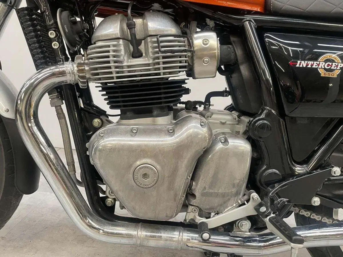 Royal Enfield Interceptor 650 (2021 - 26) (13)