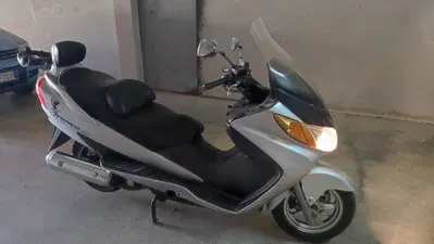 Suzuki Burgman AN 400 R (2003) usata