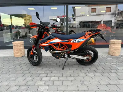 KTM 690 SMC R (2023 - 25) usata