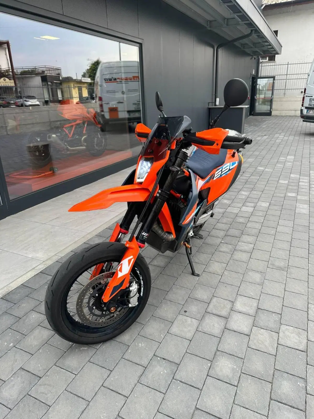KTM 690 SMC R (2023 - 25) (2)