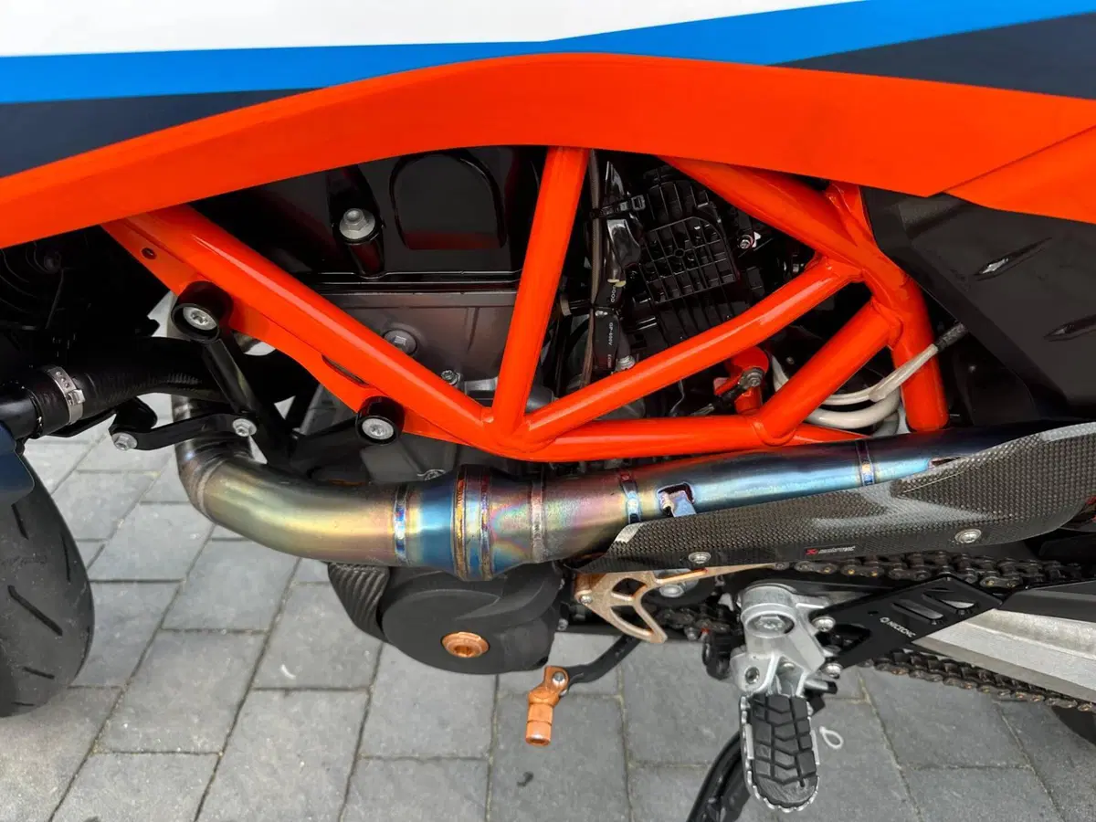 KTM 690 SMC R (2023 - 25) (5)
