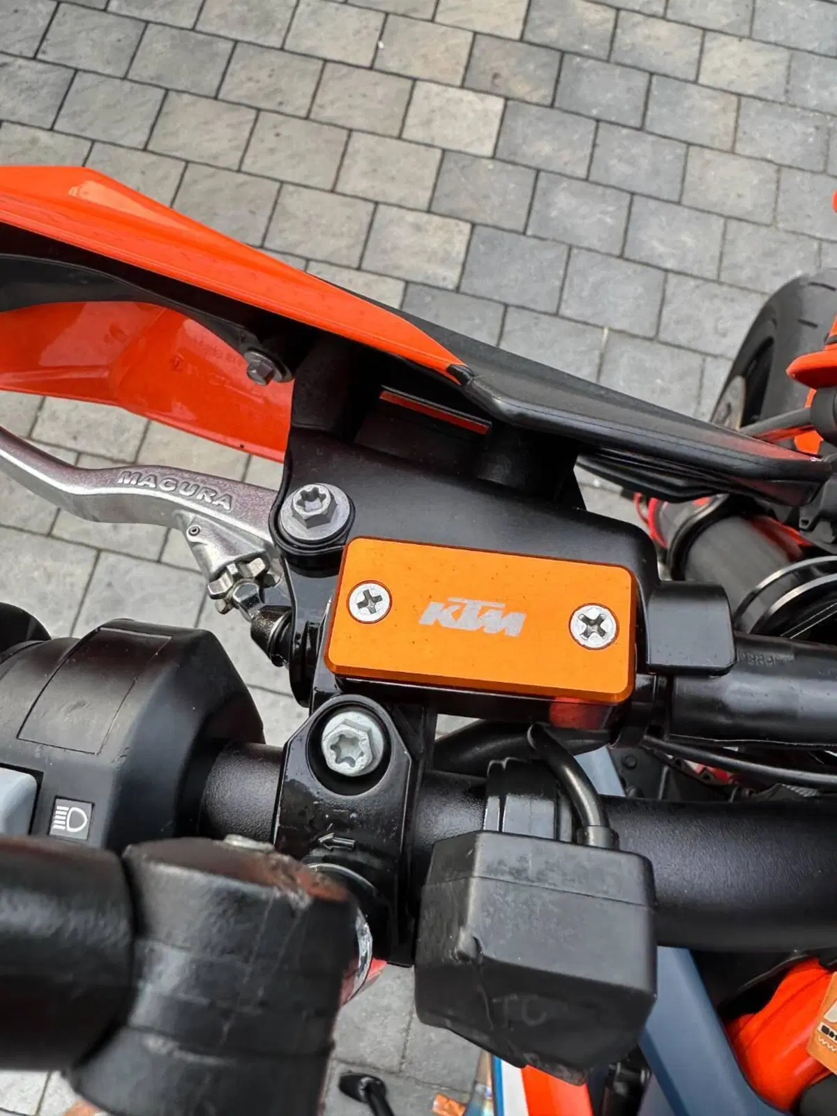 KTM 690 SMC R (2023 - 25) (7)