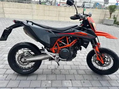 KTM 690 SMC R (2021 - 22) usata
