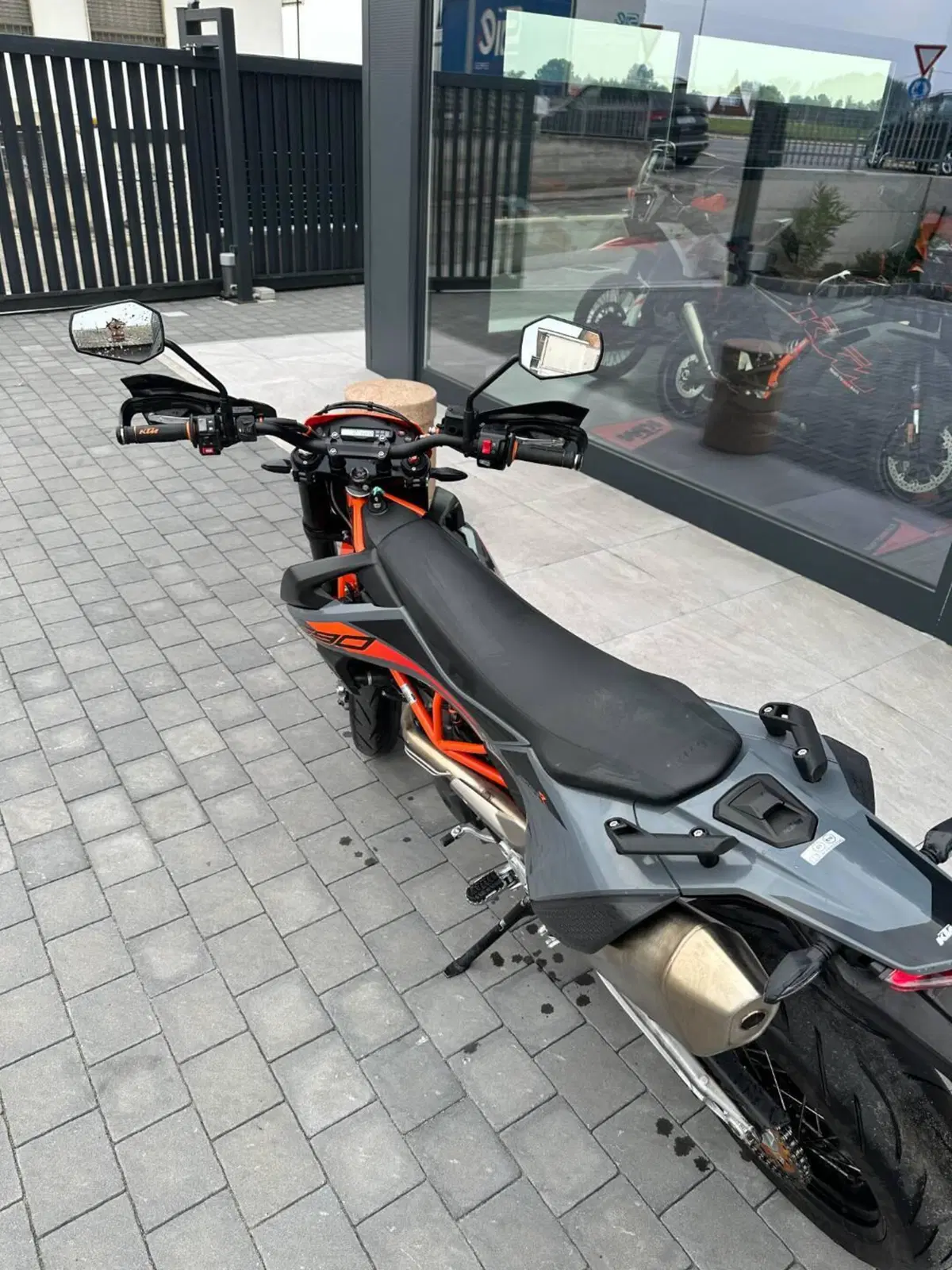 KTM 690 SMC R (2021 - 22) (2)