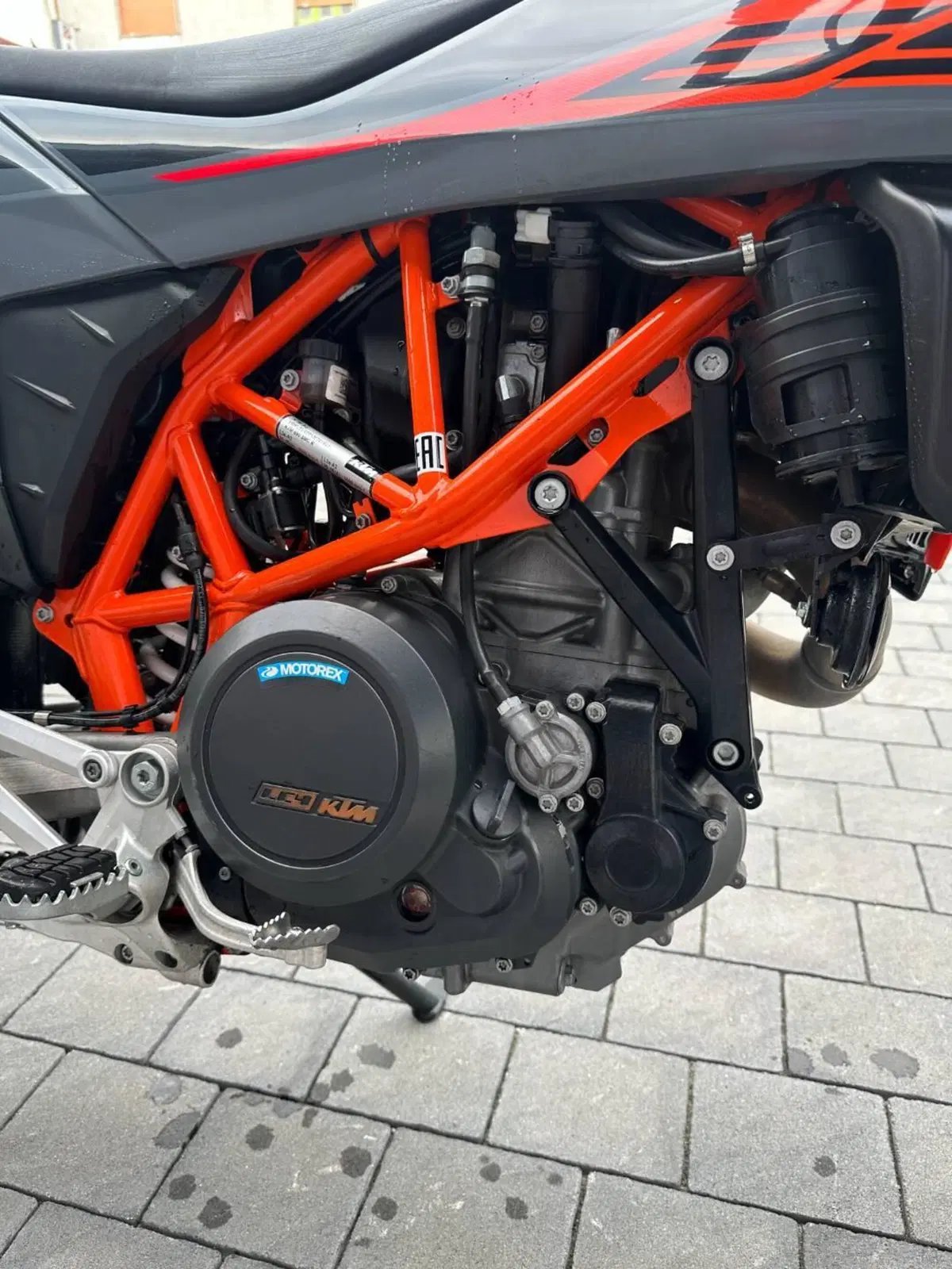 KTM 690 SMC R (2021 - 22) (4)