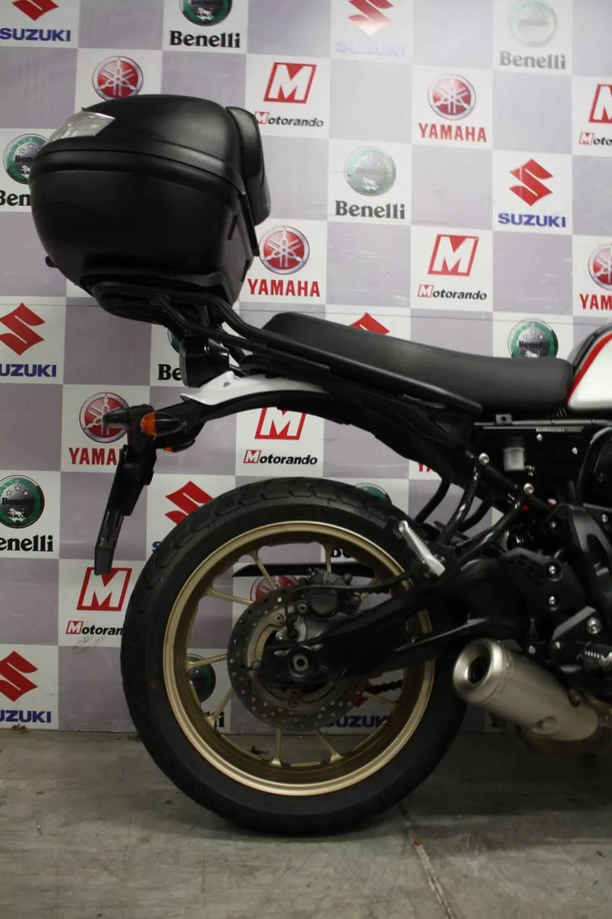 Yamaha XSR 700 XTribute (2021) (4)