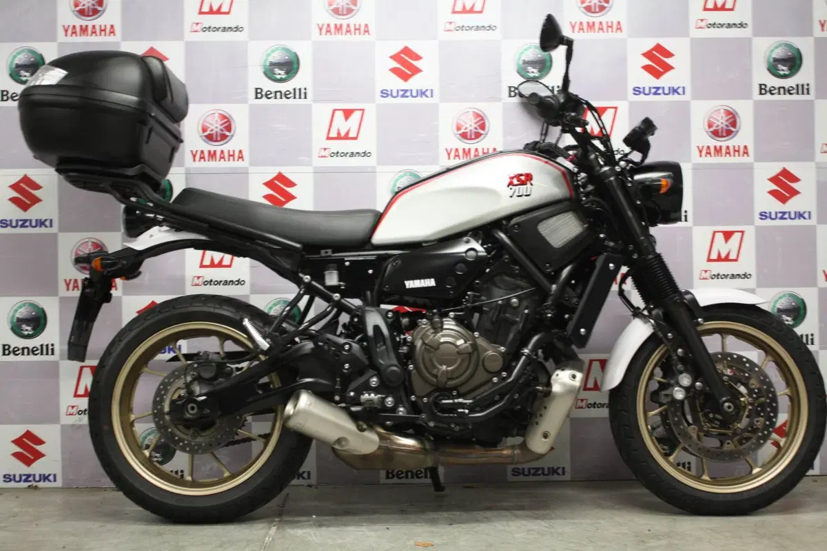 Yamaha XSR 700 XTribute (2021)