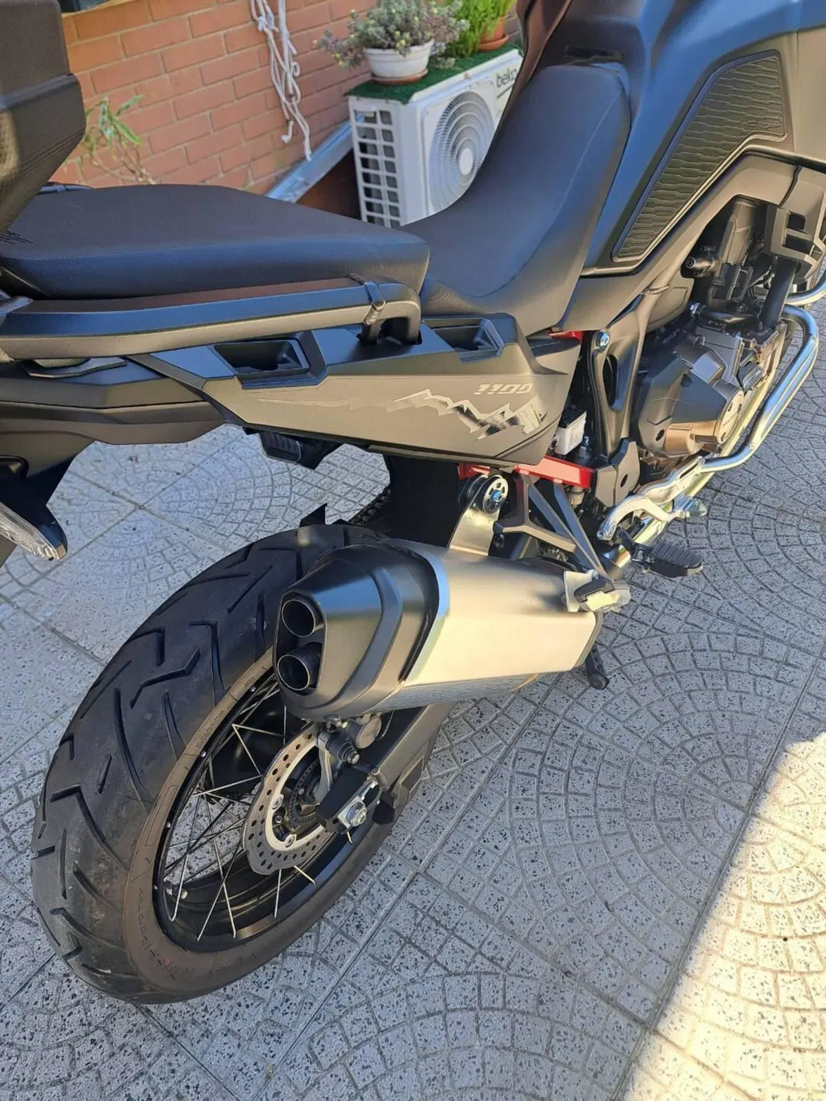 Honda Africa Twin CRF 1100L ES DCT (2024 - 26) (3)