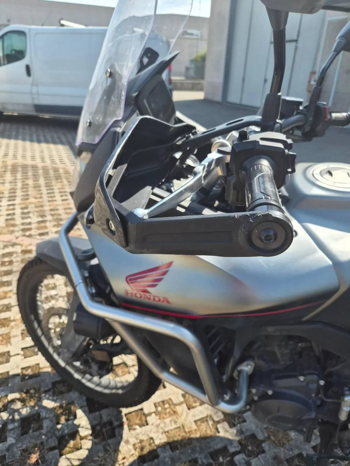 Honda Transalp XL750 (2023 - 24) (9)