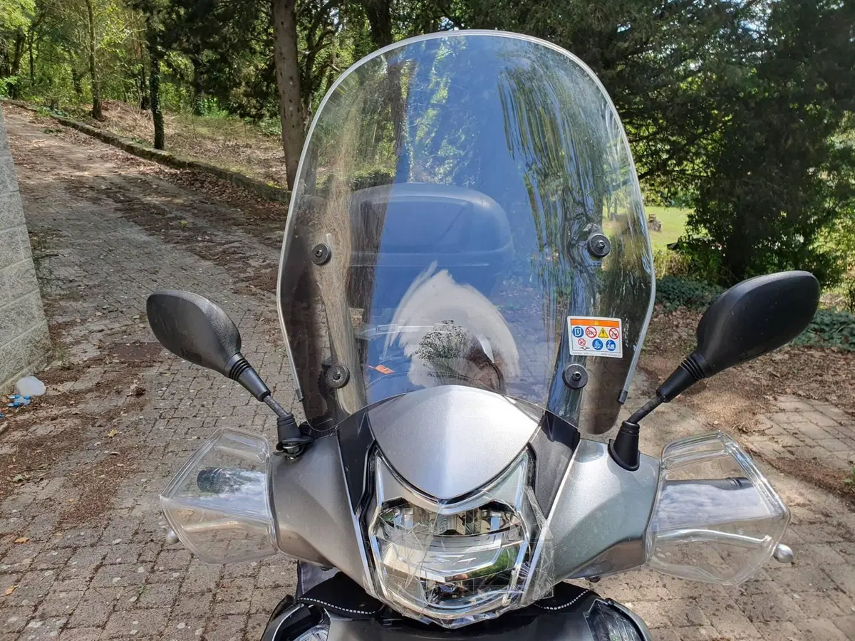 Honda SH 300 i ABS (2016 - 20) (8)