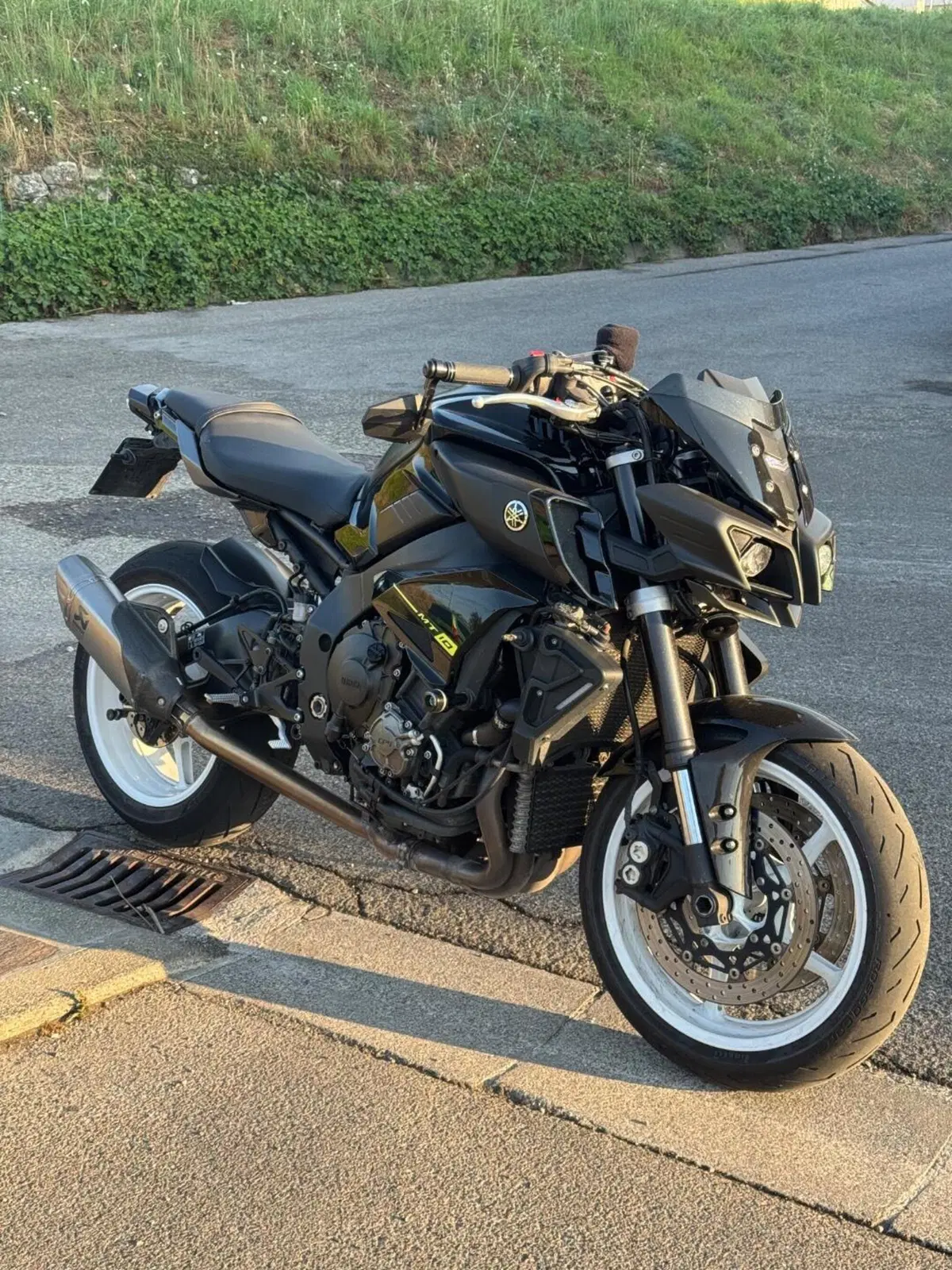 Yamaha MT-10 ABS (2016 - 17)
