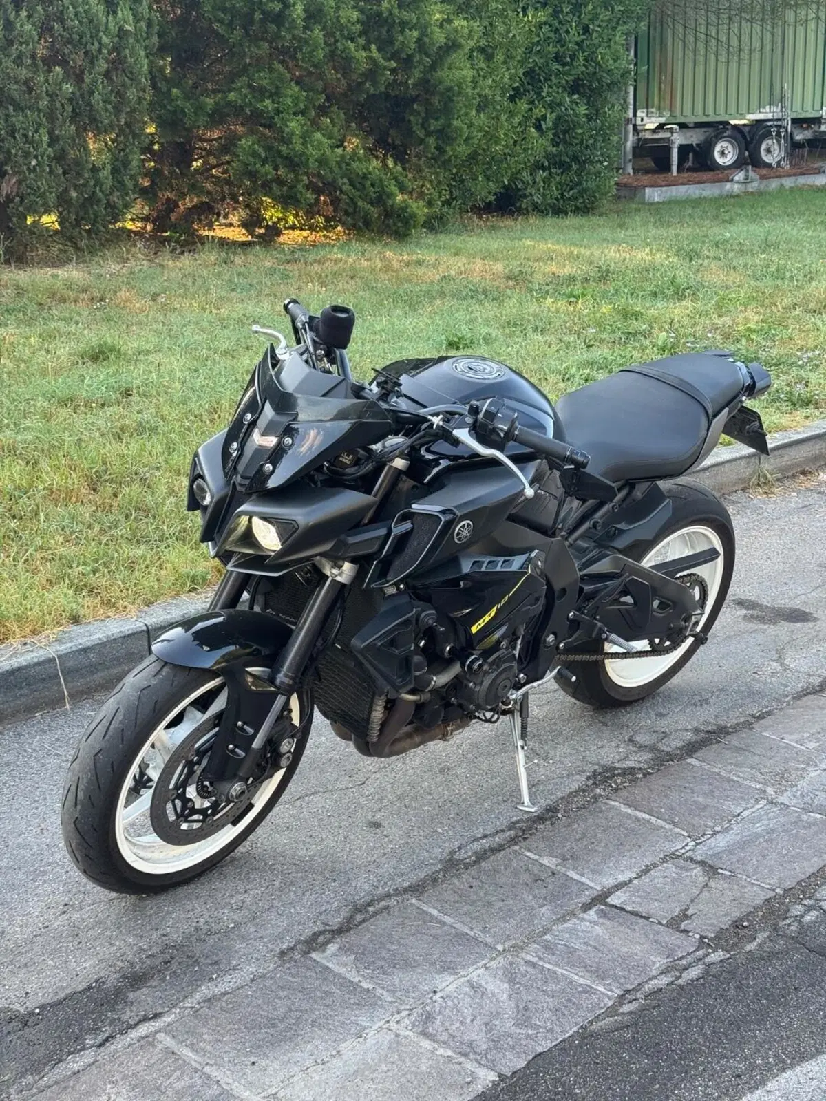 Yamaha MT-10 ABS (2016 - 17) (2)