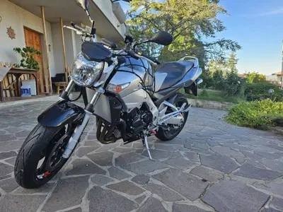 Suzuki GSR 600 (2006 - 11) usata