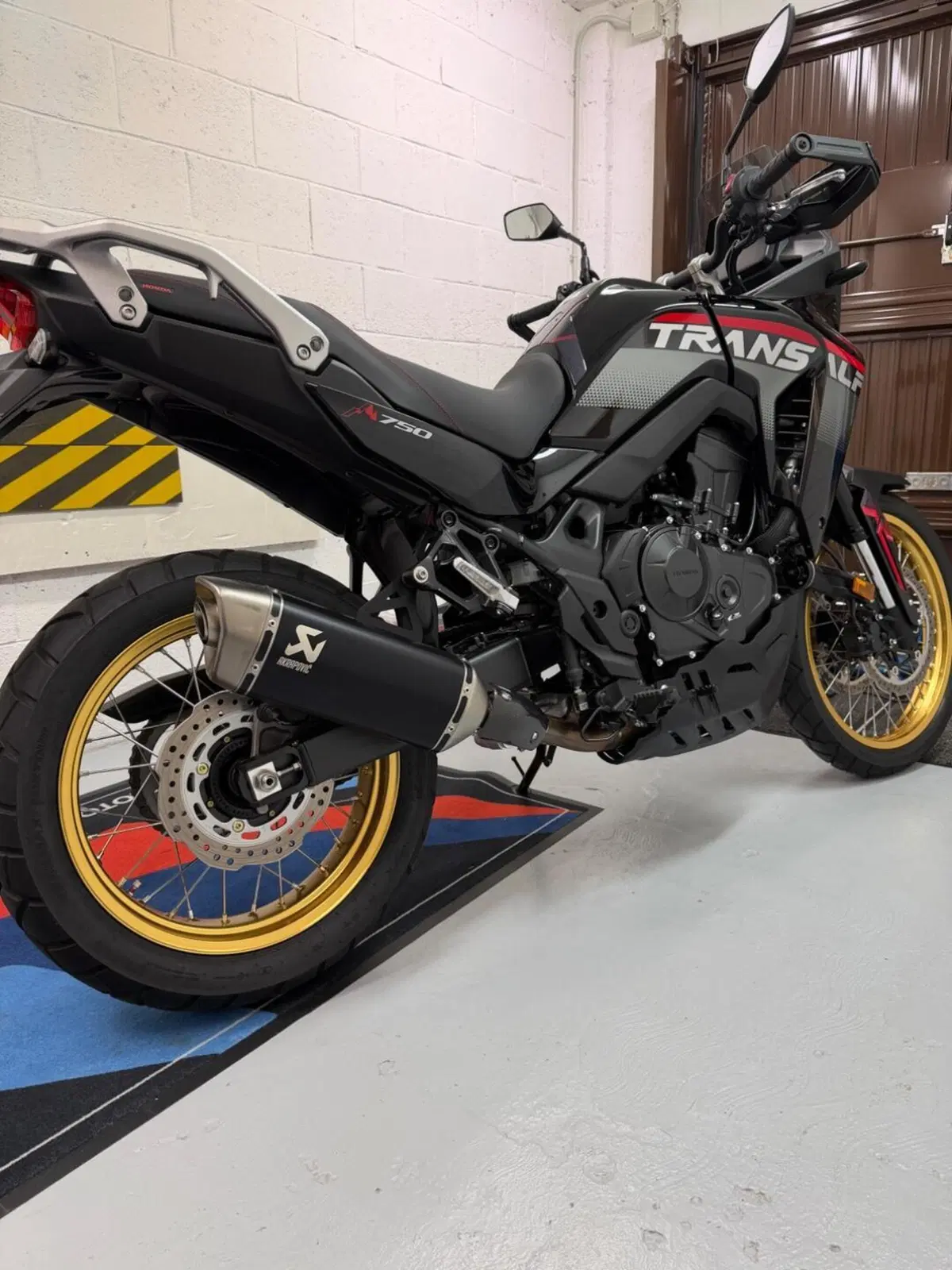 Honda Transalp XL750 (2025) (4)