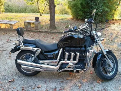 Triumph Rocket 3 Classic (2006 - 11) usata