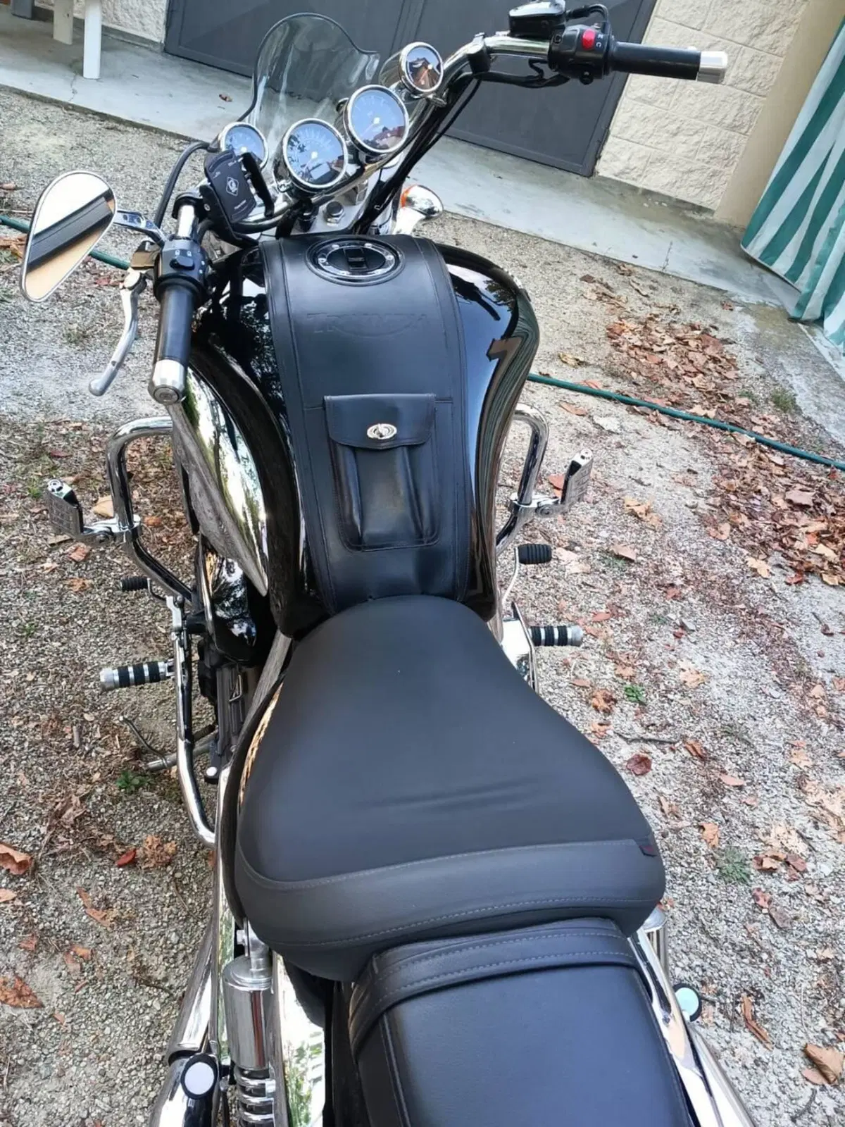 Triumph Rocket 3 Classic (2006 - 11) (6)