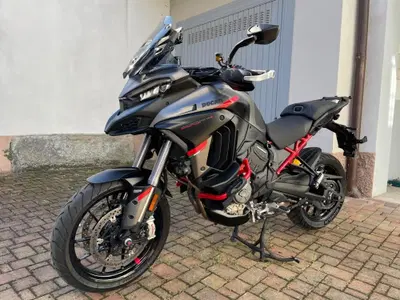 Ducati Multistrada V4 S Grand Tour (2024) usata