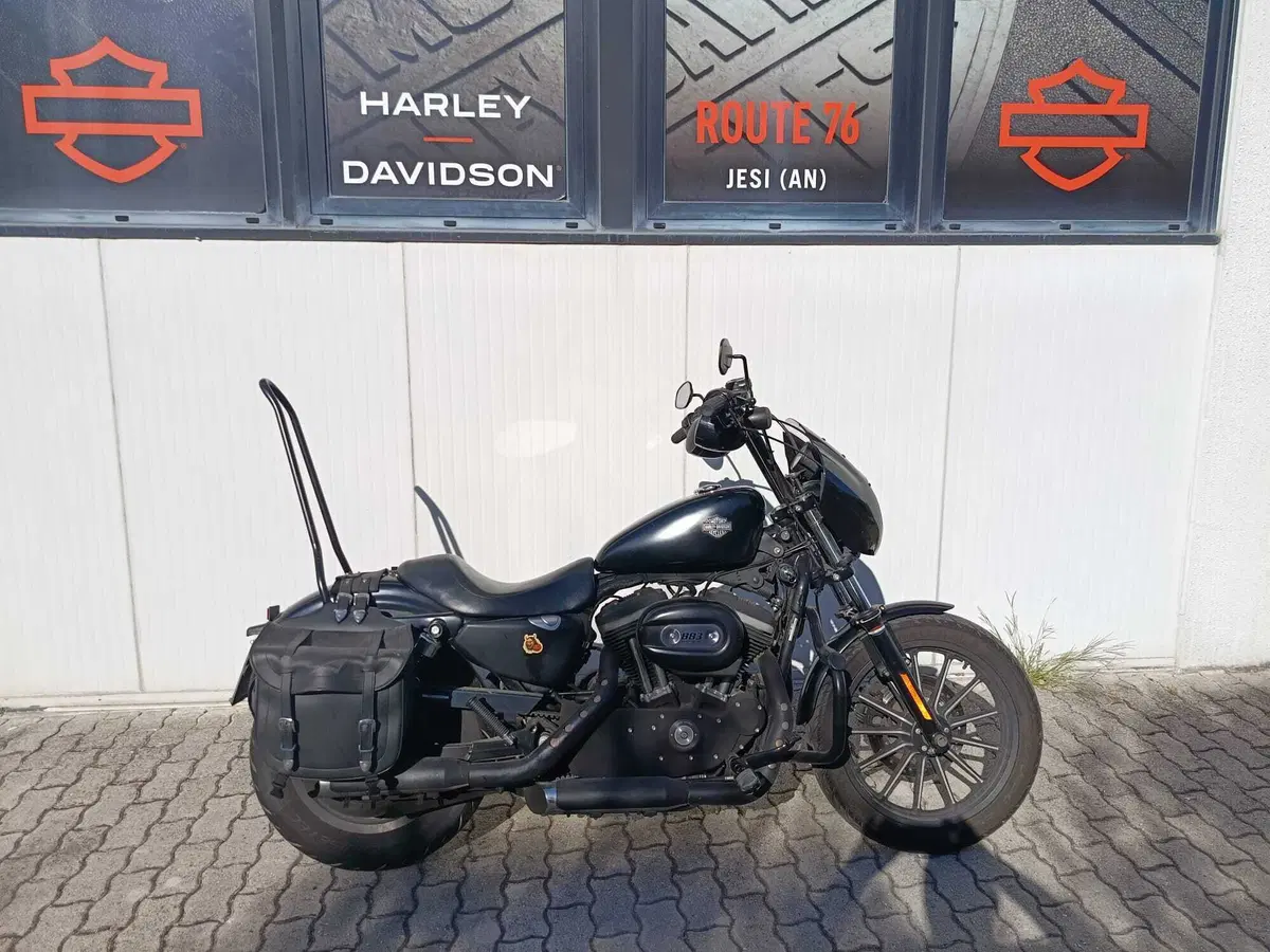 Harley-Davidson 883 Iron (2009 - 11) - XL 883N