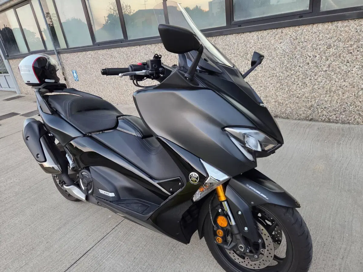 Yamaha T-Max 530 (2017 - 19) (2)