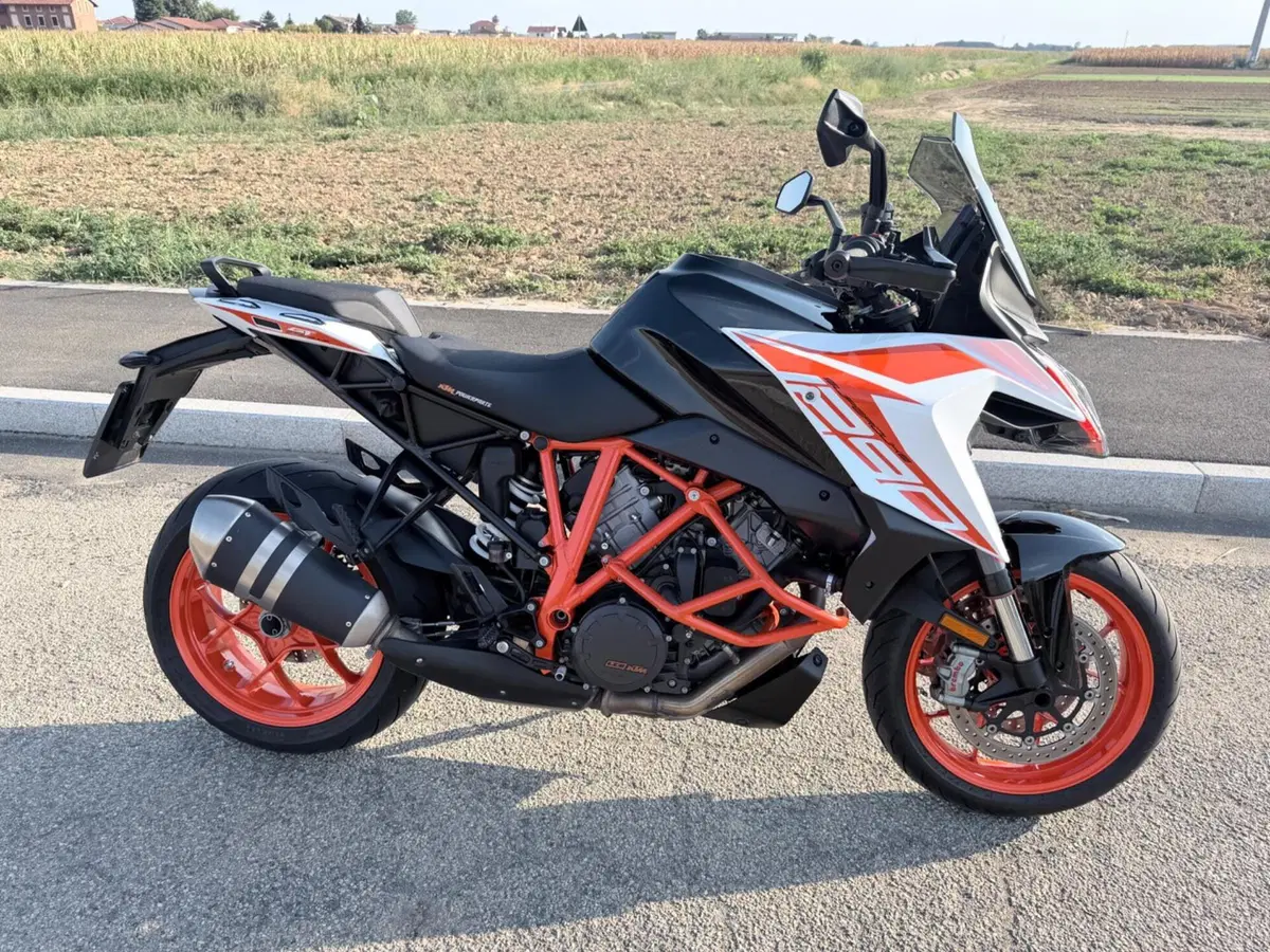 KTM 1290 Super Duke GT (2019 - 20) (4)