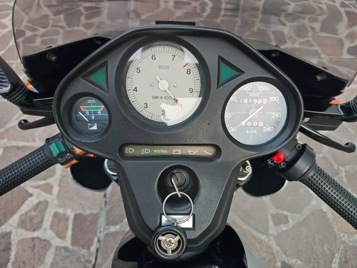 Moto Guzzi Le Mans III 850 (5)