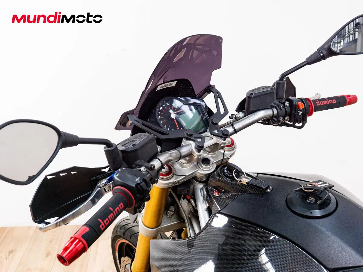 Aprilia Dorsoduro 750 (2009 - 14) (11)
