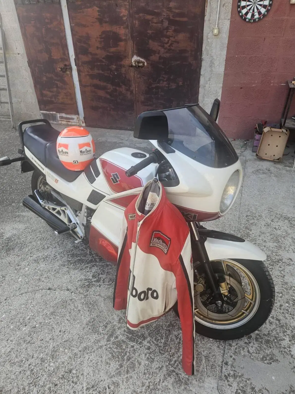 Suzuki GSX 1100  (4)