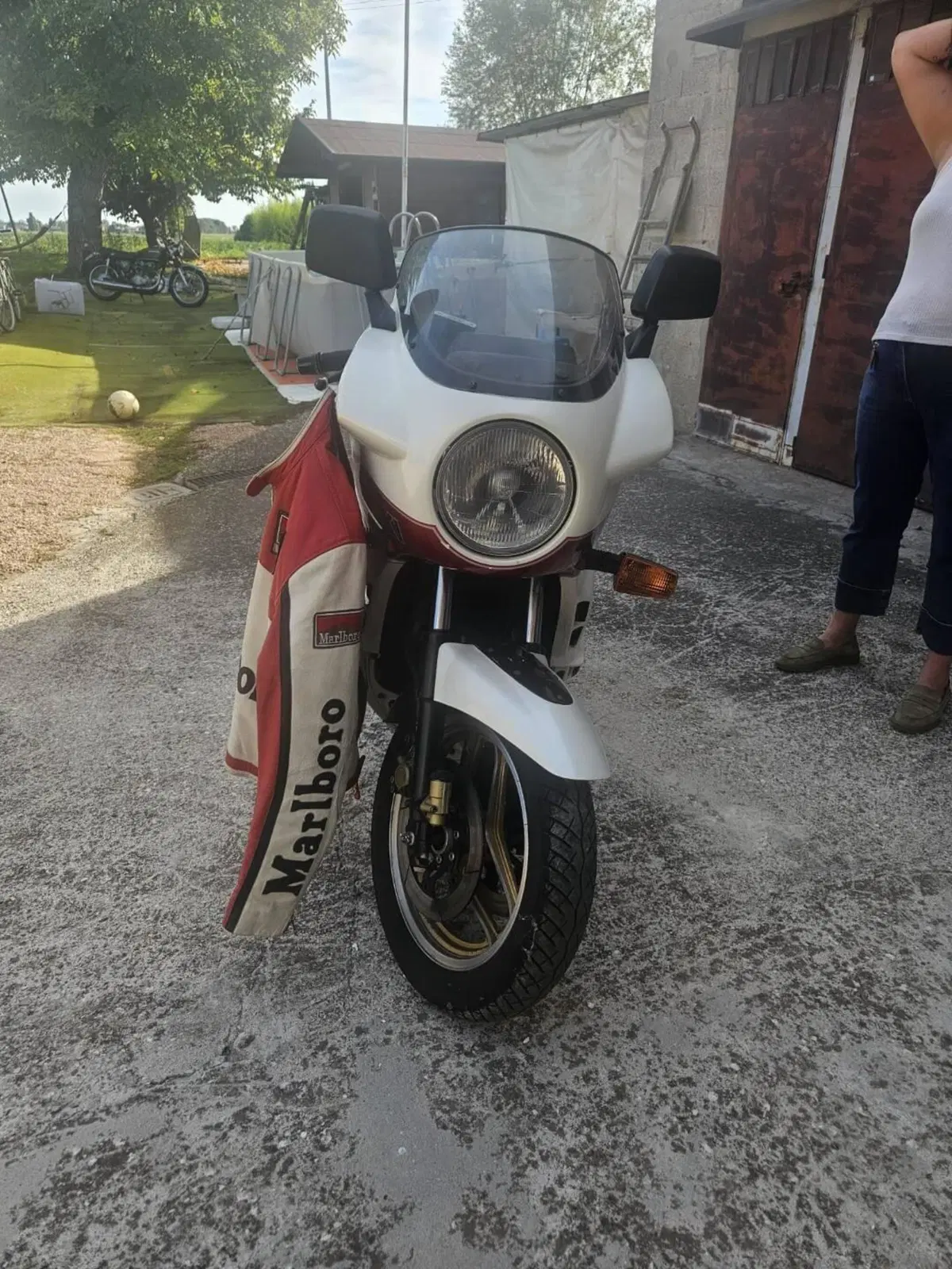 Suzuki GSX 1100  (7)