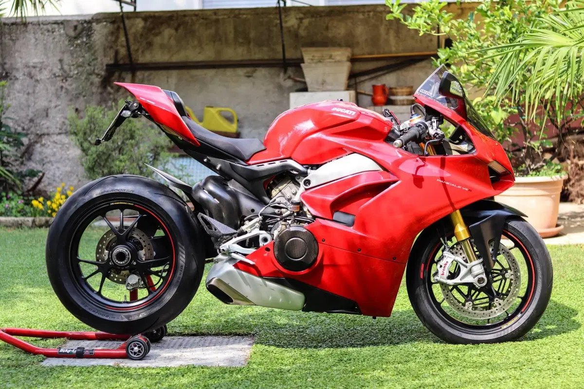 Ducati Panigale V4 S 1100 (2018 - 19) (4)