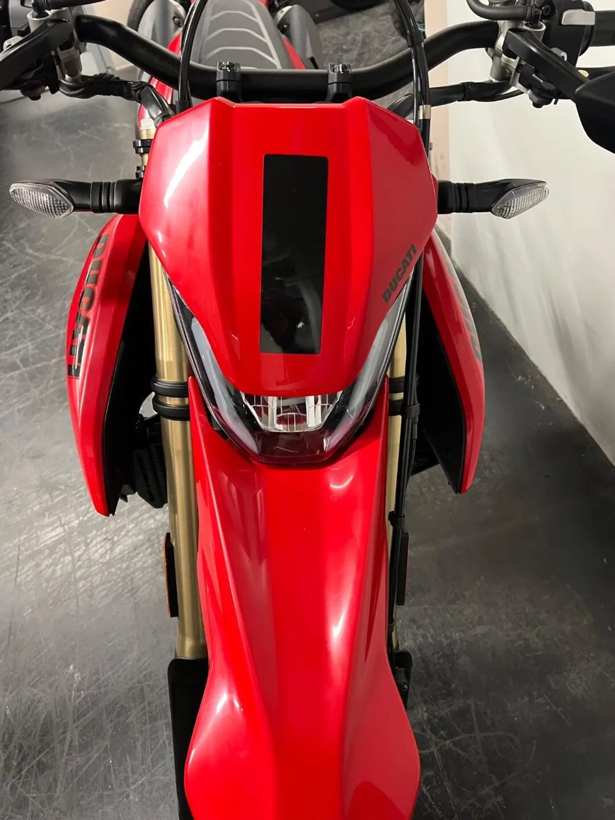 Ducati Hypermotard 698 Mono (2024 - 26) (3)