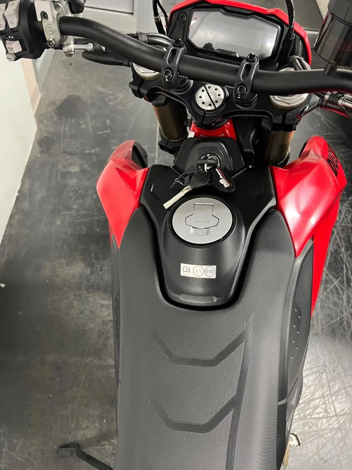 Ducati Hypermotard 698 Mono (2024 - 26) (9)