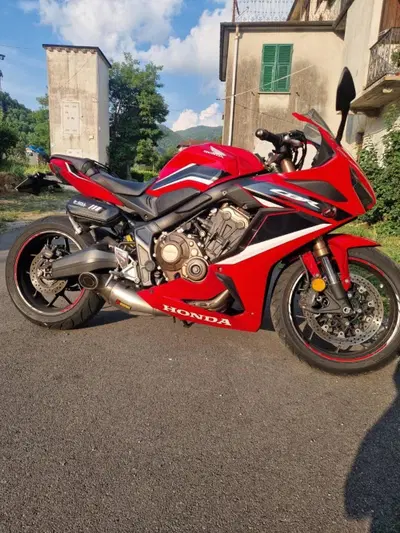 Honda CBR 650 R (2021 - 23) usata
