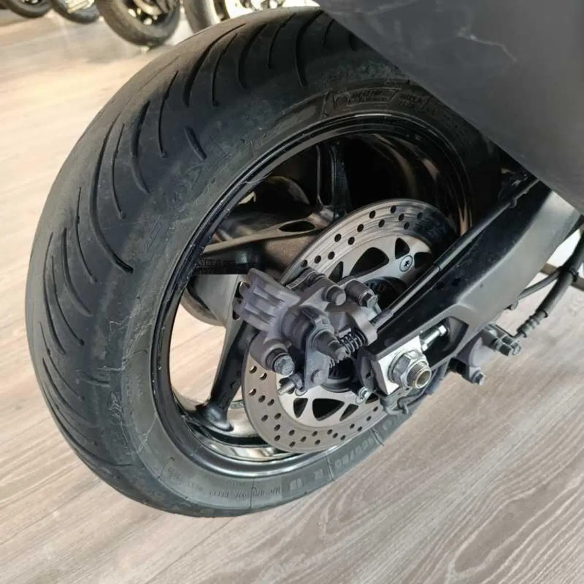 Yamaha T-Max 530 (2017 - 19) (5)