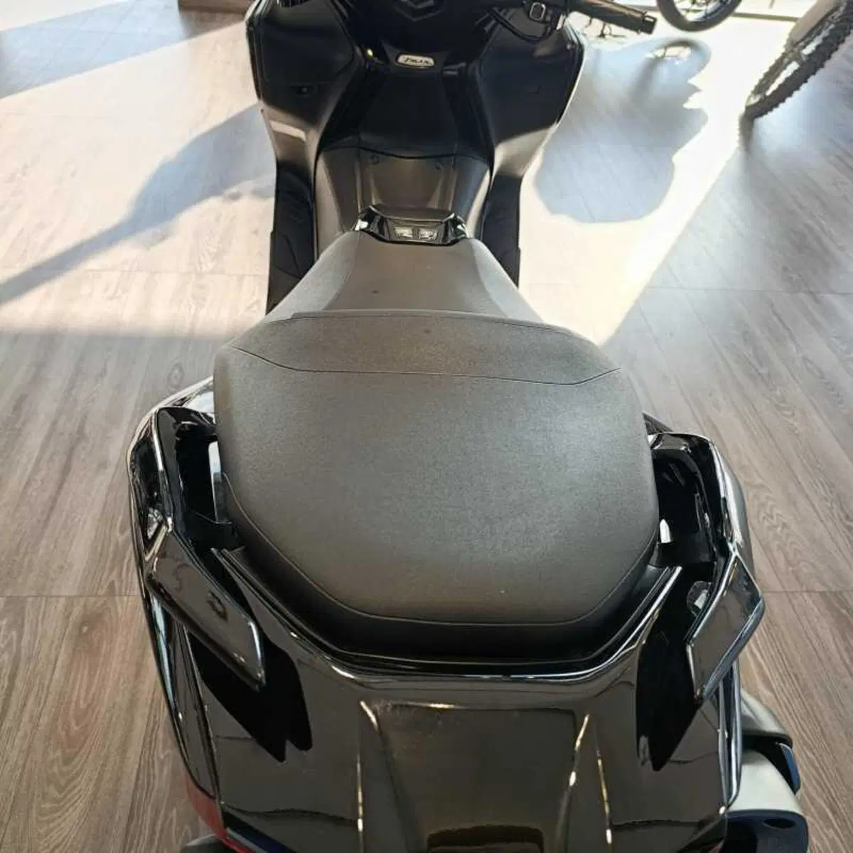Yamaha T-Max 530 (2017 - 19) (9)