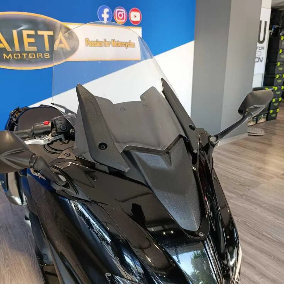Yamaha T-Max 530 (2017 - 19) (6)