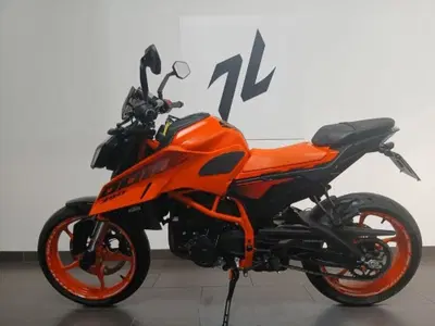 KTM 390 Duke (2026) usata