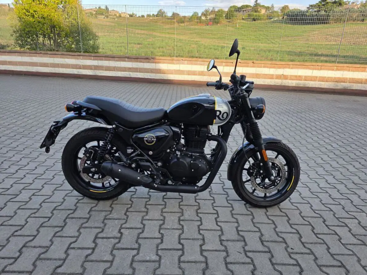 Royal Enfield HNTR 350 (2022 - 26) (4)