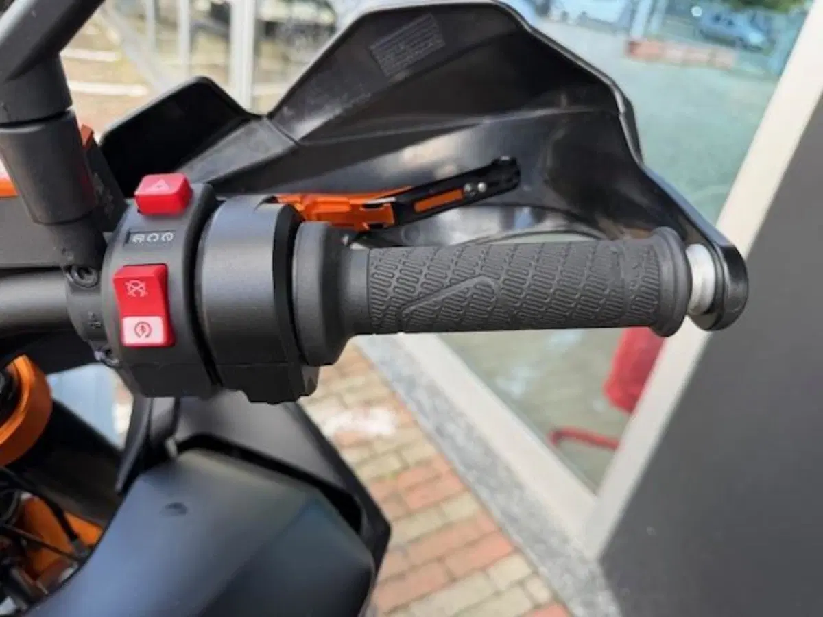 KTM 890 SMT (2023 - 25) (15)