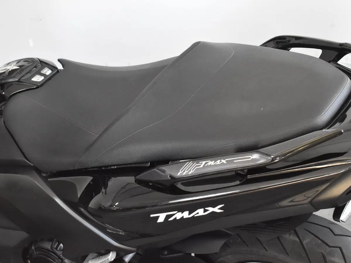 Yamaha T-Max 530 (2017 - 19) (16)