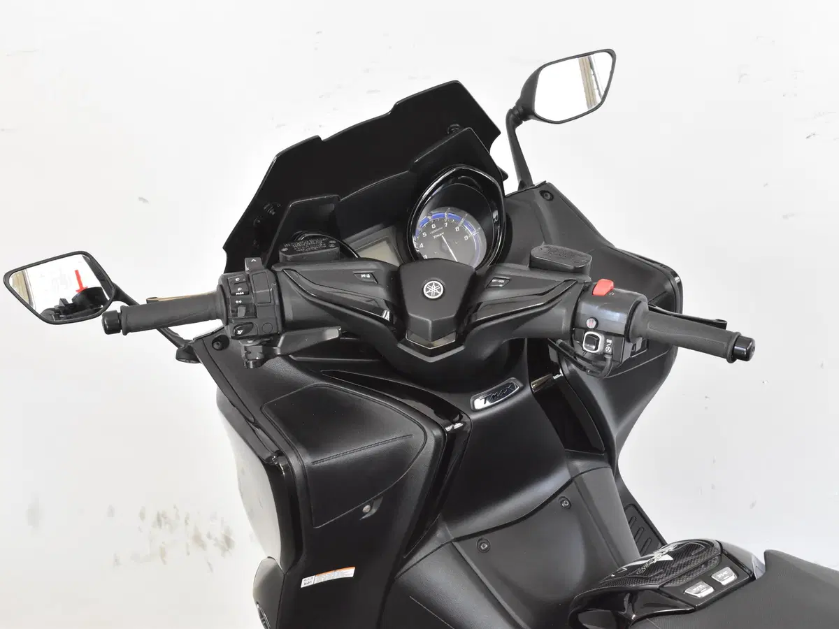 Yamaha T-Max 530 (2017 - 19) (17)