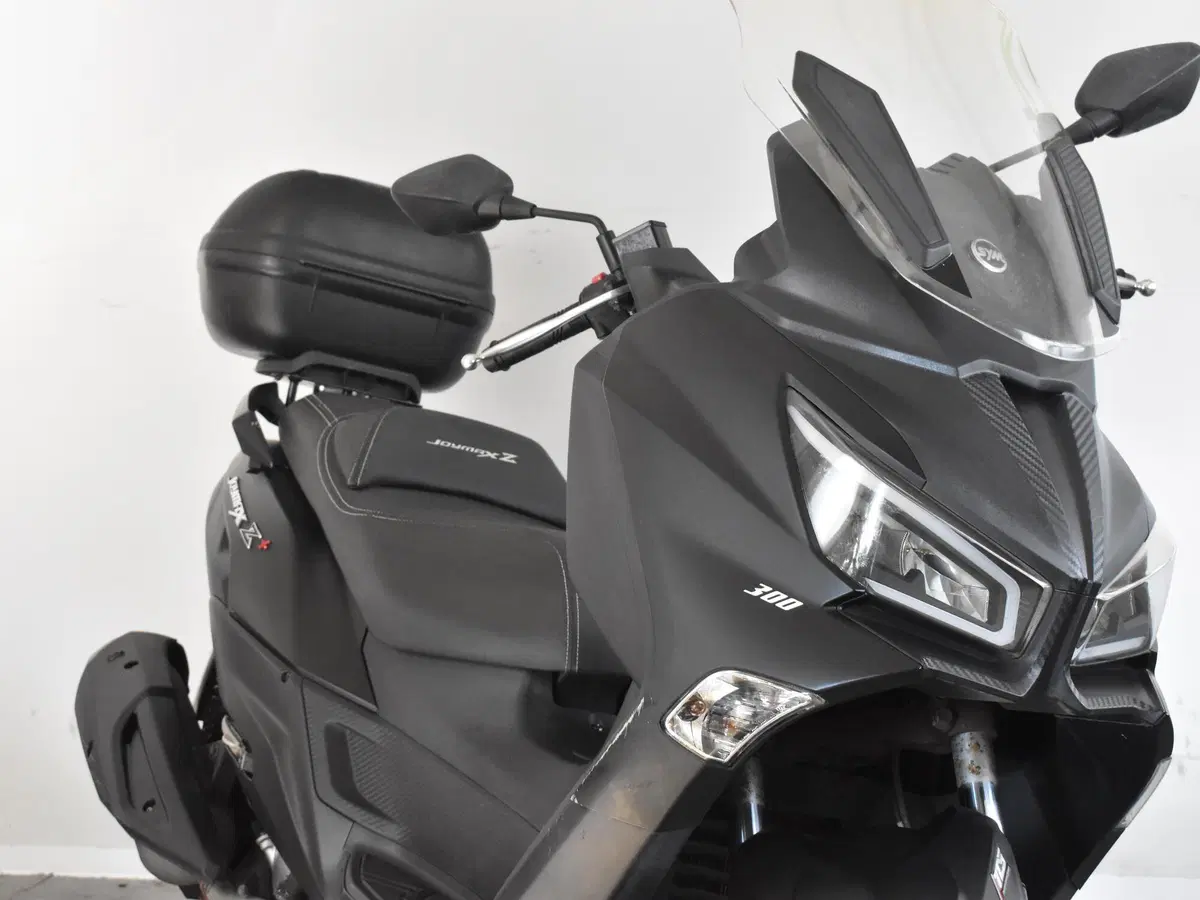 Sym Joymax 300 Z+ (2021 - 24) (10)