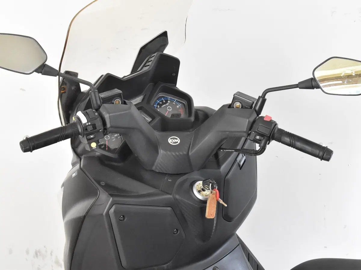 Sym Joymax 300 Z+ (2021 - 24) (14)