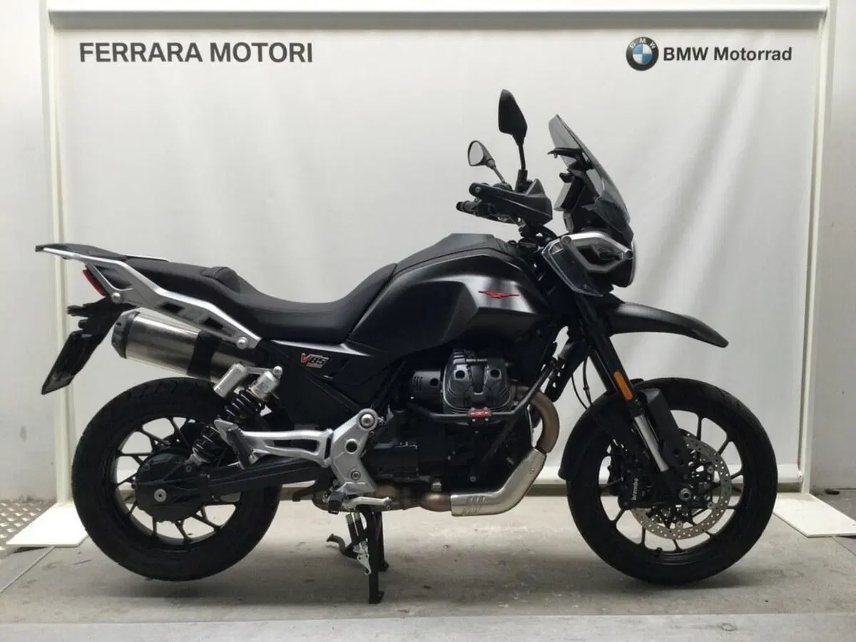 Moto Guzzi V85 Strada (2024 - 26)