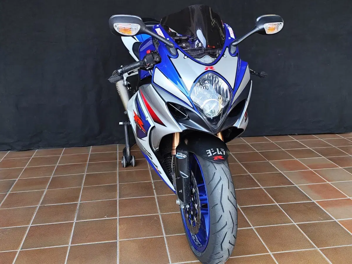 Suzuki GSX-R1000 (2006 - 08) (3)